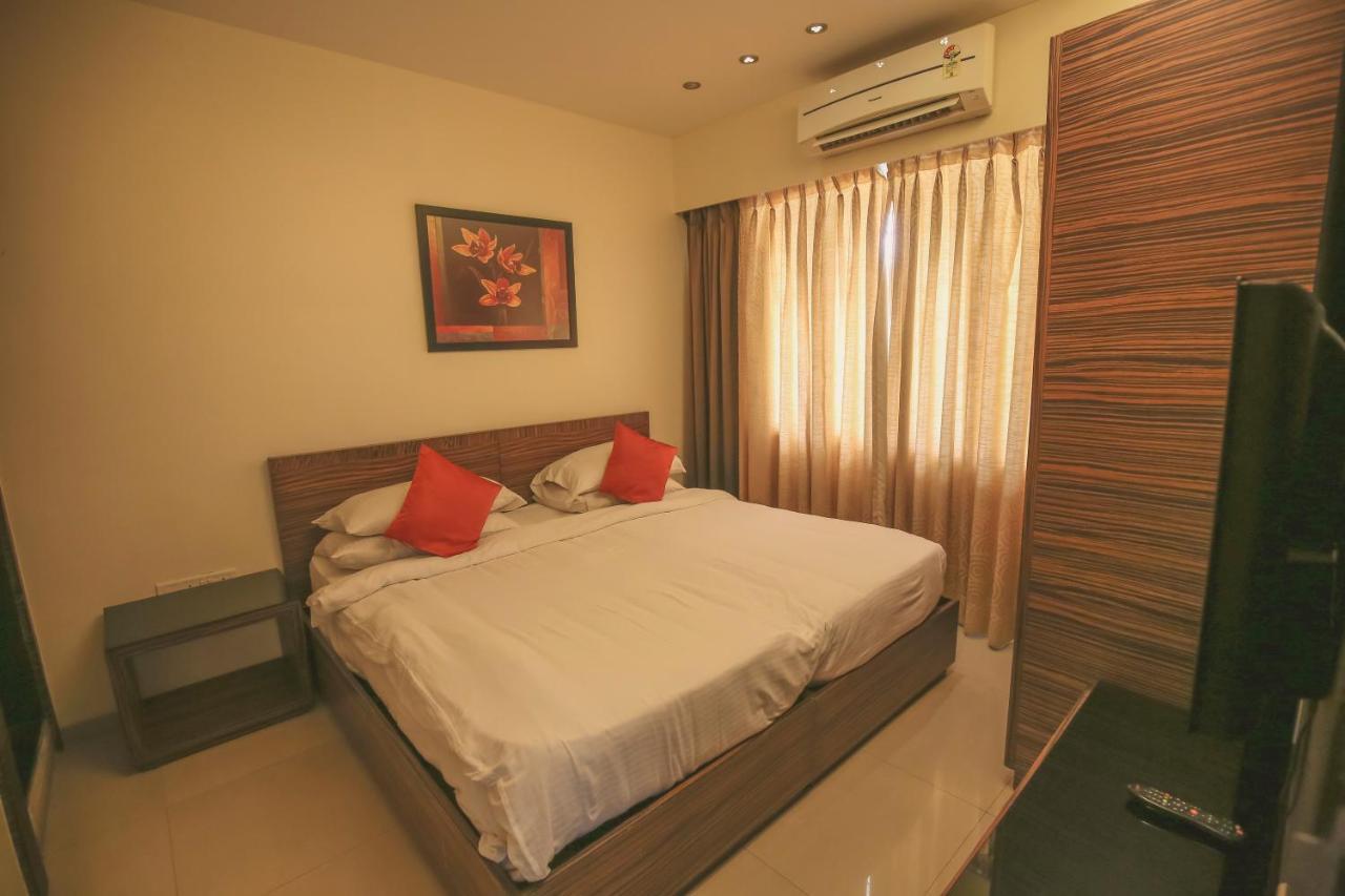 The Gold Haven Hotel Poona Buitenkant foto